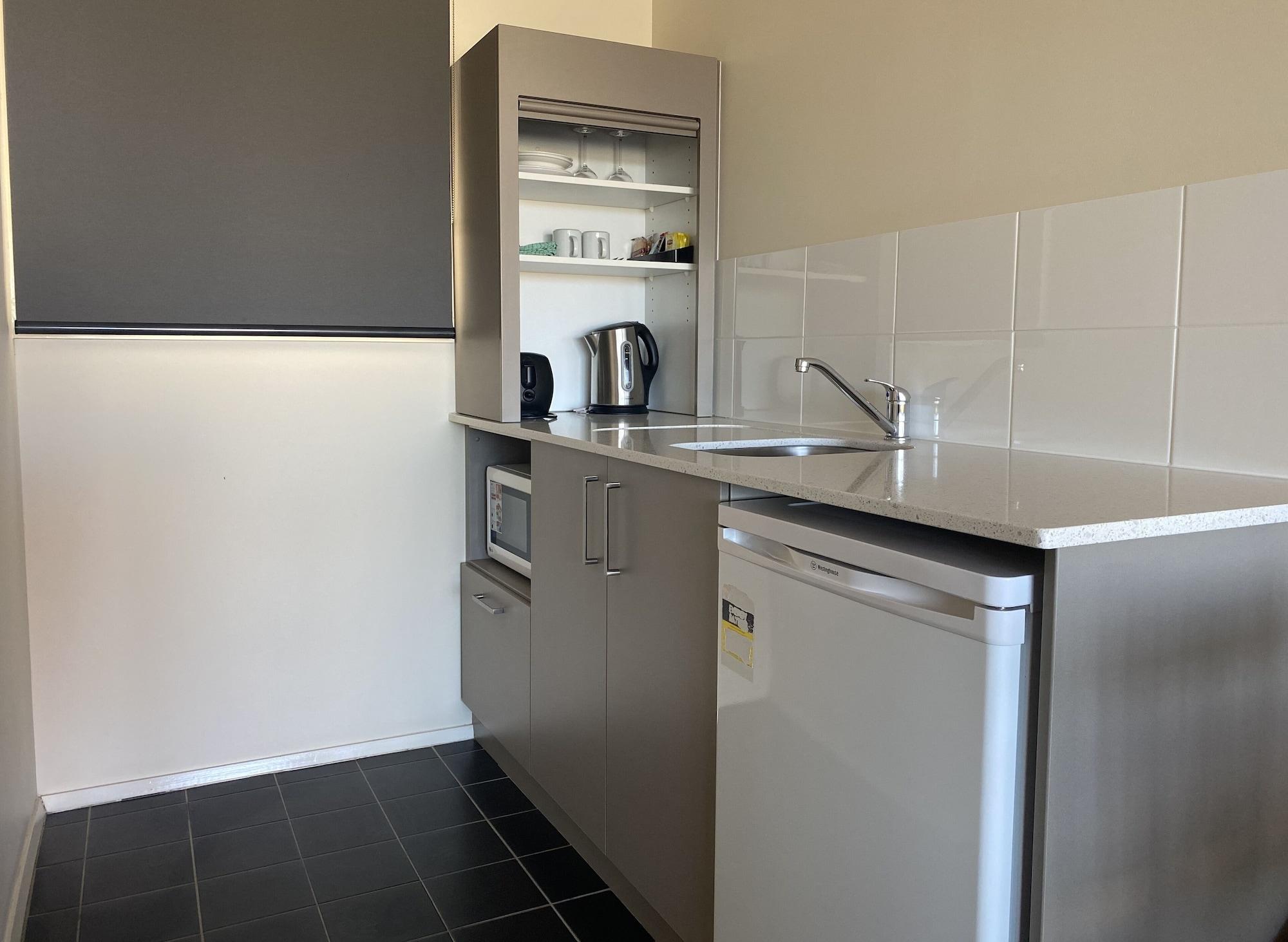 Comfort Inn Bishops Lodge Хей Екстериор снимка
