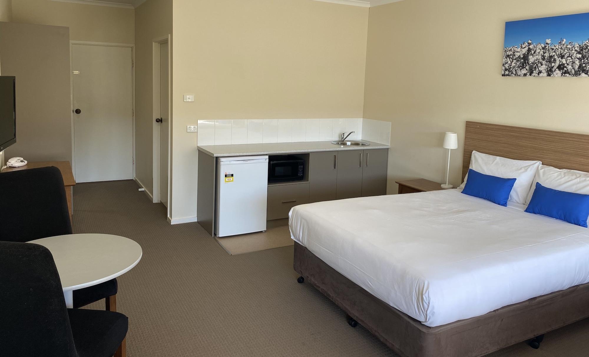 Comfort Inn Bishops Lodge Хей Екстериор снимка