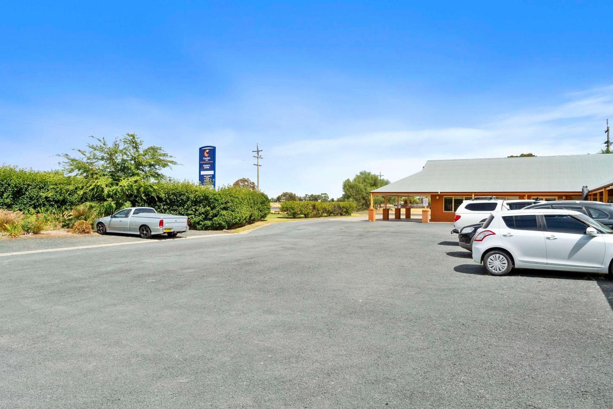 Comfort Inn Bishops Lodge Хей Екстериор снимка