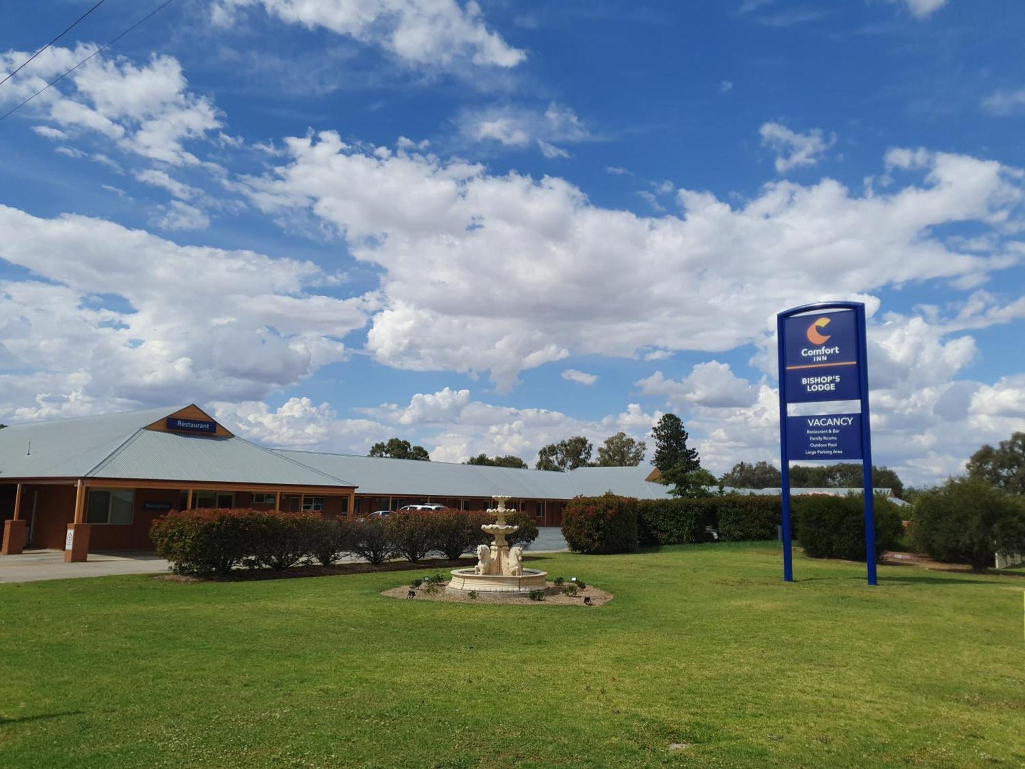 Comfort Inn Bishops Lodge Хей Екстериор снимка