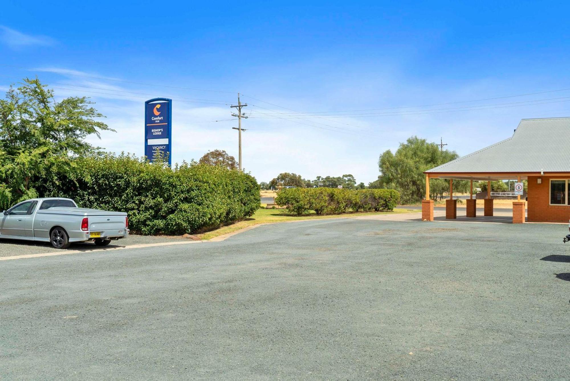 Comfort Inn Bishops Lodge Хей Екстериор снимка